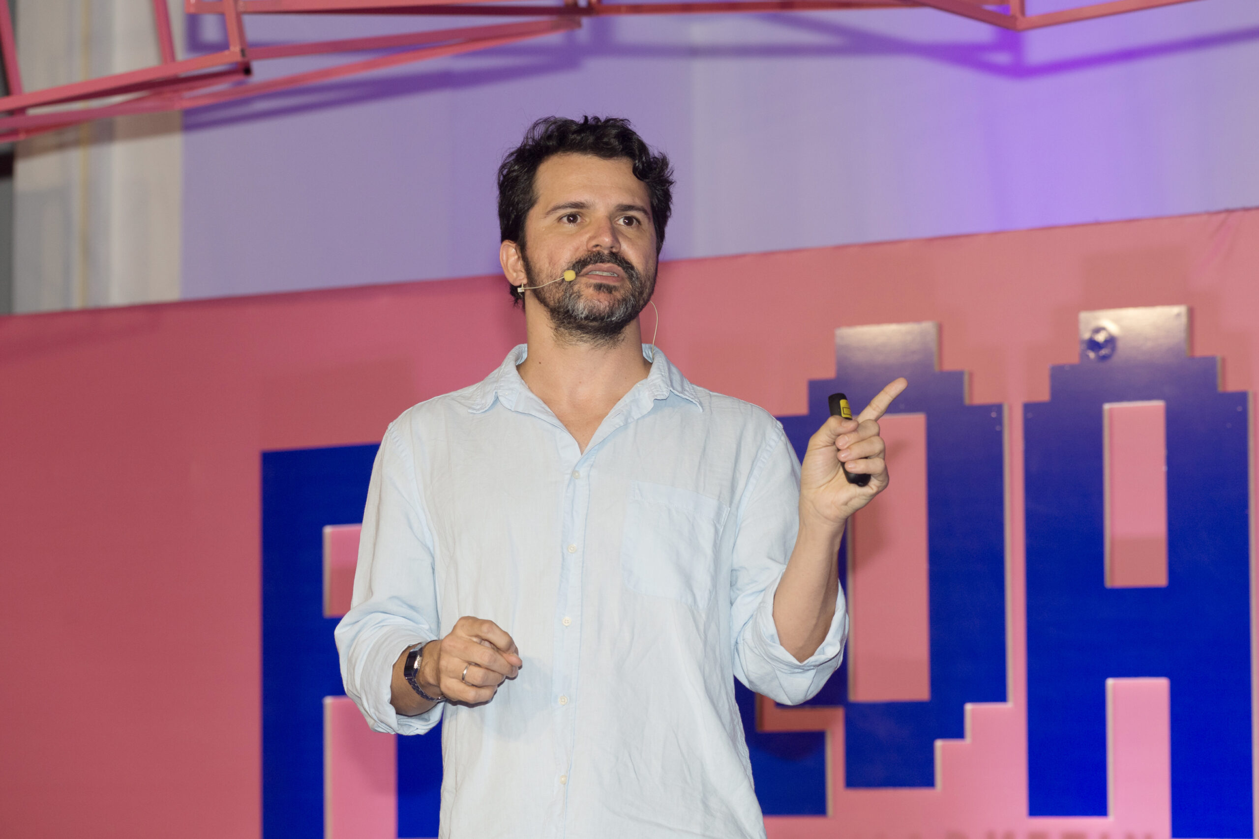 Palestra do Vicente Carvalho, fundador do Razões para Acreditar